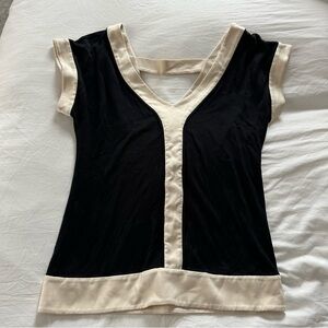 Diane Von Furstenberg Black and Cream V-Neck Top 100% silk